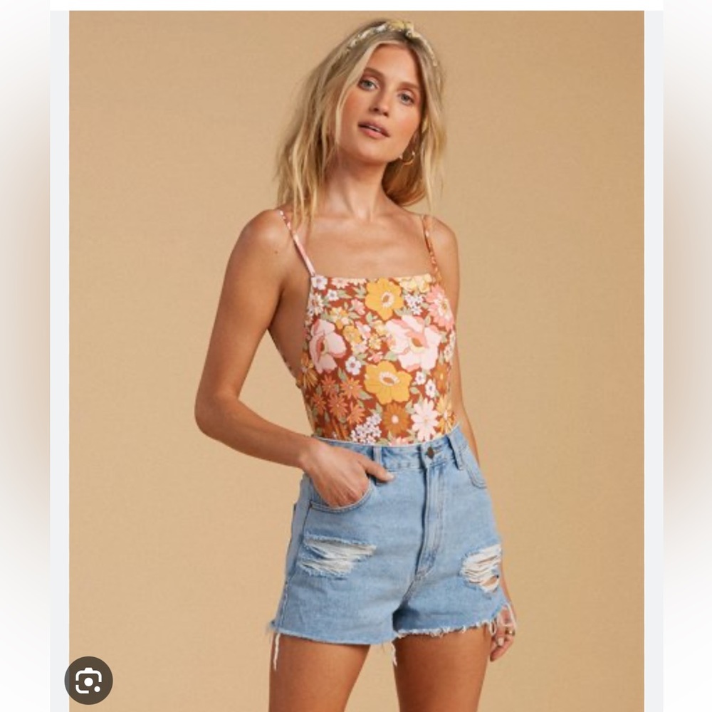 NWT Billabong x The Salty Blonde Salt Washed Denim Jean Shorts-  Size 28…